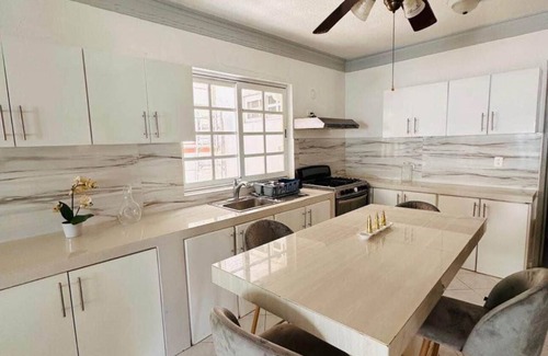 La Isla House | Hotel Zone Beach Villa