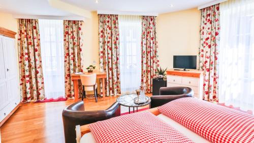 Baden Baden Old Town Hotel | Hotel zum Goldenen Löwen