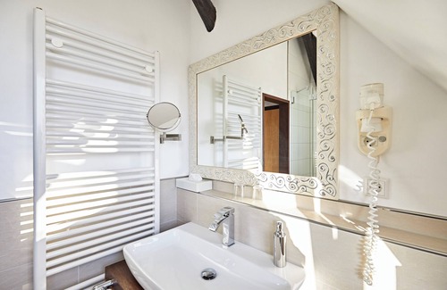 Wiedenbruck Bed & Breakfast | Hotel Zur Wartburg