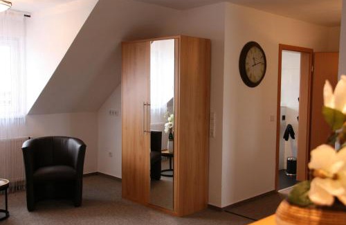 Rhein-Erft-Kreis District Hotel | Hotel zur Wasserburg