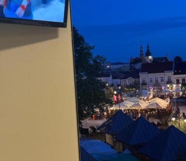 Kielce House | Hotelowe Pokoje Paris -RYNEK CENTRUM- City One