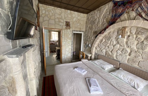 Ortahisar Bed & Breakfast | Hotels Crazyhorse