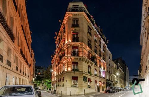 Chaillot Hotel | Hotiday Room Collection - Paris Arc de Triomphe