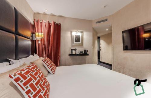 Chaillot Hotel | Hotiday Room Collection - Paris Arc de Triomphe