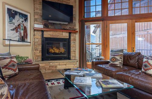 Purgatory House | HotTub-Elkpoint-True Ski In Ski Out Family &Pet Friendly