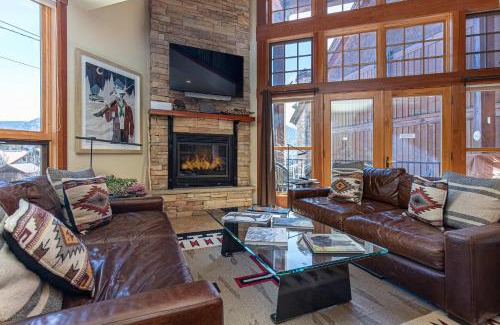Purgatory House | HotTub-Elkpoint-True Ski In Ski Out Family &Pet Friendly