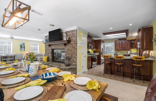 Smithville House | HotTub+Sauna 5 King Suites Arcade Rm FREE Kayaks Lake Access 17