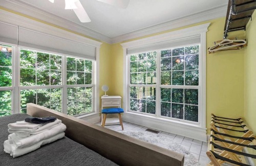 Smithville House | HotTub+Sauna 5 King Suites Arcade Rm FREE Kayaks Lake Access 17
