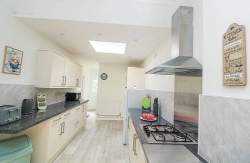 Saint John Cottage | HOUGOUMONT COTTAGE, pet friendly, with a garden in Millbrook
