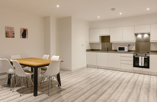 Hounslow Central Apartment | Hounslow Apartments by Charles Hope