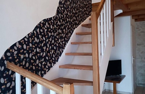 Ternant Apartment | House 11 sleeps 5/7 2 bathrooms