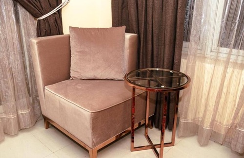 Gwarinpa Estate Hotel | House 12 studios suites