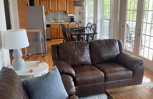 Leesburg House | House #16 - Weiss Decision - (No pets) Lake View