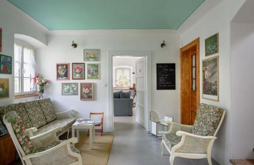 Domzale Apartment | House 1797 - Charm of Slovenian Vintage