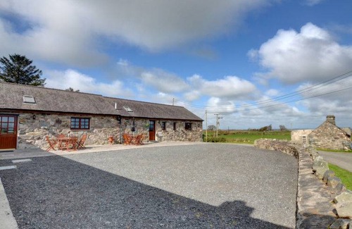 Brynrefail House | House ∙ 2 bedrooms ∙ 4 guests