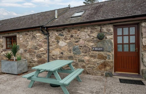 Brynrefail House | House ∙ 2 bedrooms ∙ 4 guests