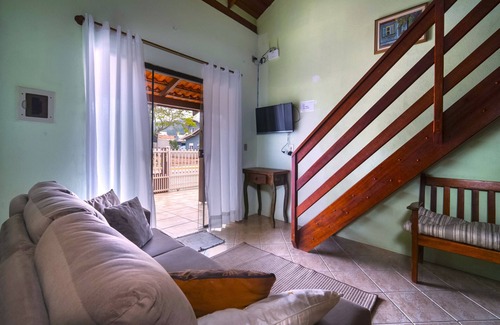 Zimbros House | House 2 blocks from Zimbros Beach, 9 guests RW2724