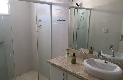Ponta do Papagaio House | House 220 meters from the beach, super airy and quiet, with barbecue area