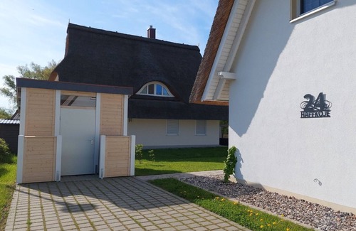 Am Salzhaff House | House 24 "Haffkoje" - Holiday home with sauna and fireplace