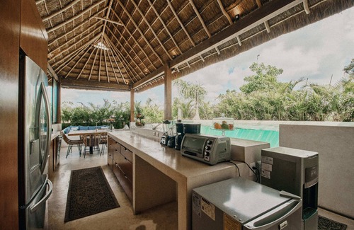 La Veleta Villa | House 240 m2, 6 bedrooms,12 persons, 3 Jacuzzi,2 Swimming pools,Wifi fiber optic
