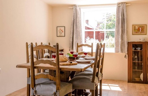 Bramfield House | House ∙ 3 bedrooms ∙ 5 guests