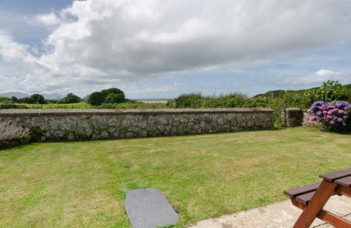 Llanfaglan House | House ∙ 3 bedrooms ∙ 5 guests