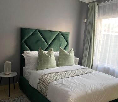 Beacon Bay Apartment | House 38