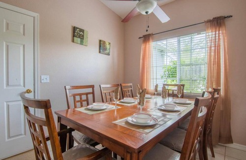 Hillcrest Estates House | House ∙ 4 bedrooms ∙ 7 guests