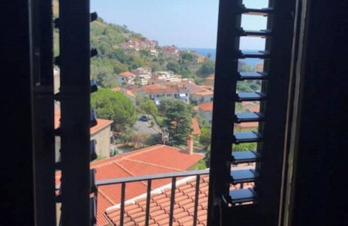 Bonifati Apartment | HOUSE 4 NOVEMBER - APARTMENT IN HISTORIC CENTER