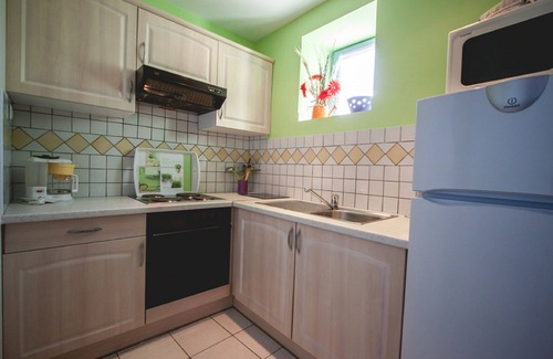 Montreal House | HOUSE 4 -Terrace, garden furniture, beautiful view, swimming pool, summer entertainment