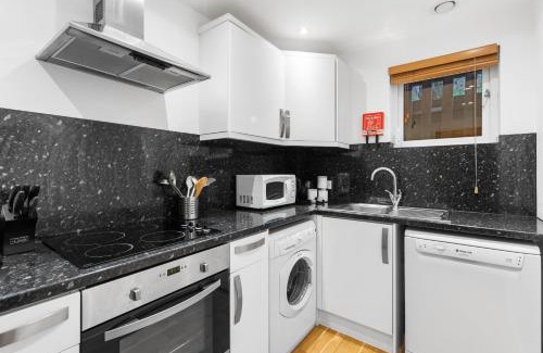 Porthtowan House | House 5 Ironcroft - Modern Pet-friendly, Walk to beach & village