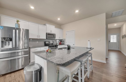 Moores Chapel House | House 5 minutes to Whitewater center and 12 minutes to Charlotte Douglas Airport