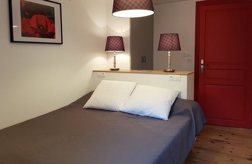 Allemond House | House 6 people with panoramic views of the surrounding mountains.