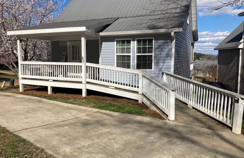 Leesburg House | House# 60 Point of View (pet friendly)