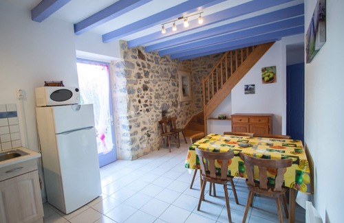 Montreal House | HOUSE 7 - Terrace, garden furniture, beautiful view, swimming pool, summer entertainment