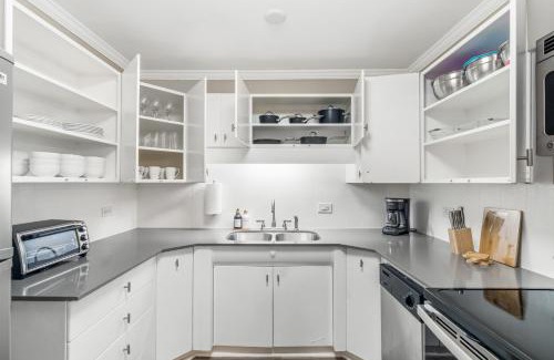 Ridgedale Park Apartment | House at Phipps