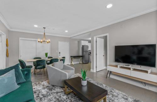 Ridgedale Park Apartment | House at Phipps