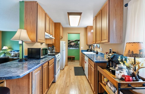 Washougal House | House at the Falls-Cozy Cabin Retreat