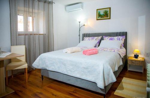 Kanfanar Apartment | House Barat