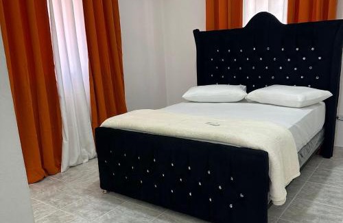 Ensanche Isabelita House | House-Blue-Mary