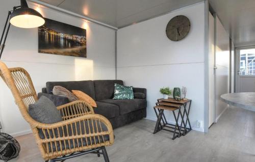 Heugum Boat Rental | House Boat Athene