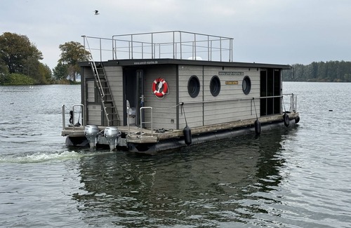 Schwerin Boat Rental | House Boat 'Hausboot Marieke Führerscheinfrei' with Lake View, Private Terrace and Wi-Fi