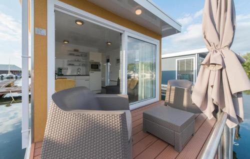 Heugum Boat Rental | House Boat Statia