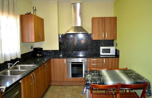 Sant Pere Pescador Ski Chalet | House Bon Relax 1 - A/C, private pool, garden, barbecue, parking. Costa Brava