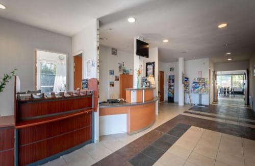 Parentis-en-Born Apartment | House by Lake Biscarrosse with Terrace