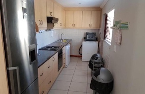 Gordons Bay Central Villa | HOUSE CAPRICE
