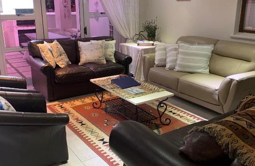Gordons Bay Central Villa | HOUSE CAPRICE