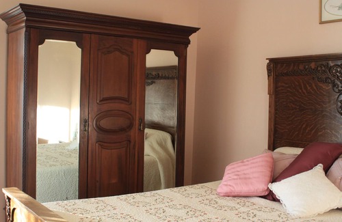 Oakley House | House, cottage, or full property rental.( see website for details)