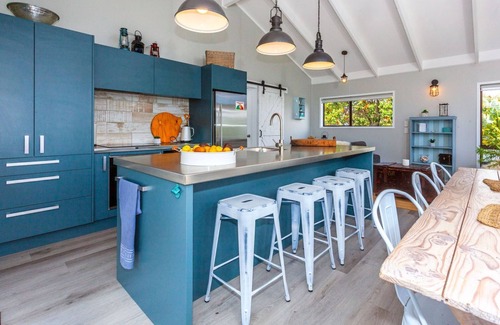 Matarangi House | House, decks/living up & down, fully fenced, family friendly 2min to beach