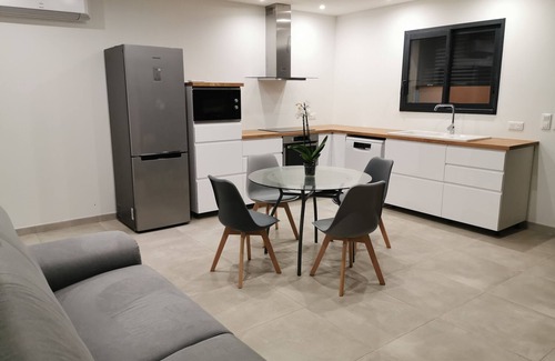 Cuges-les-Pins House | House for 4 people fully equipped 20 min sea